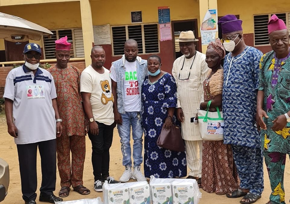 Gbade Goes To School, Sponsors Pupils