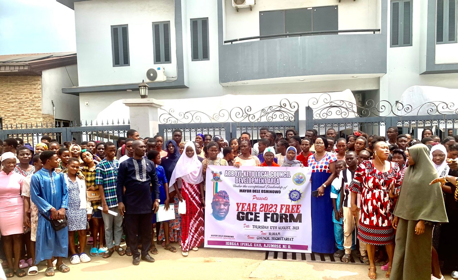 Education Development: Agboyi-Ketu LCDA Chairman Screens Students, Doles Out Free GCE Forms